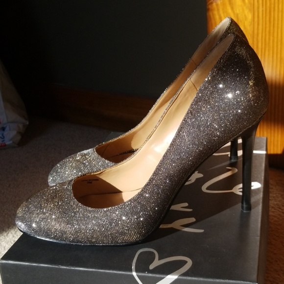 banana republic silver shoes